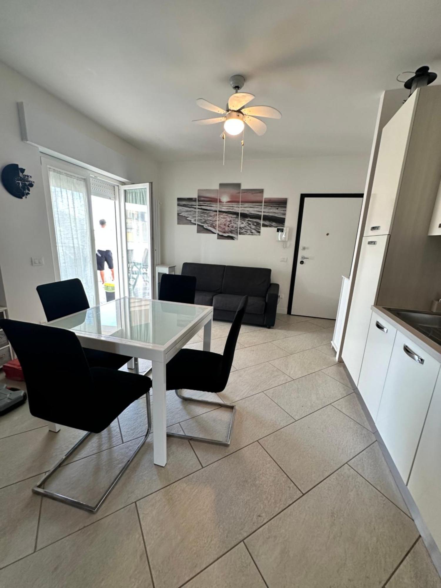Un Passo Dal Mare Apartamento Nettuno Exterior foto